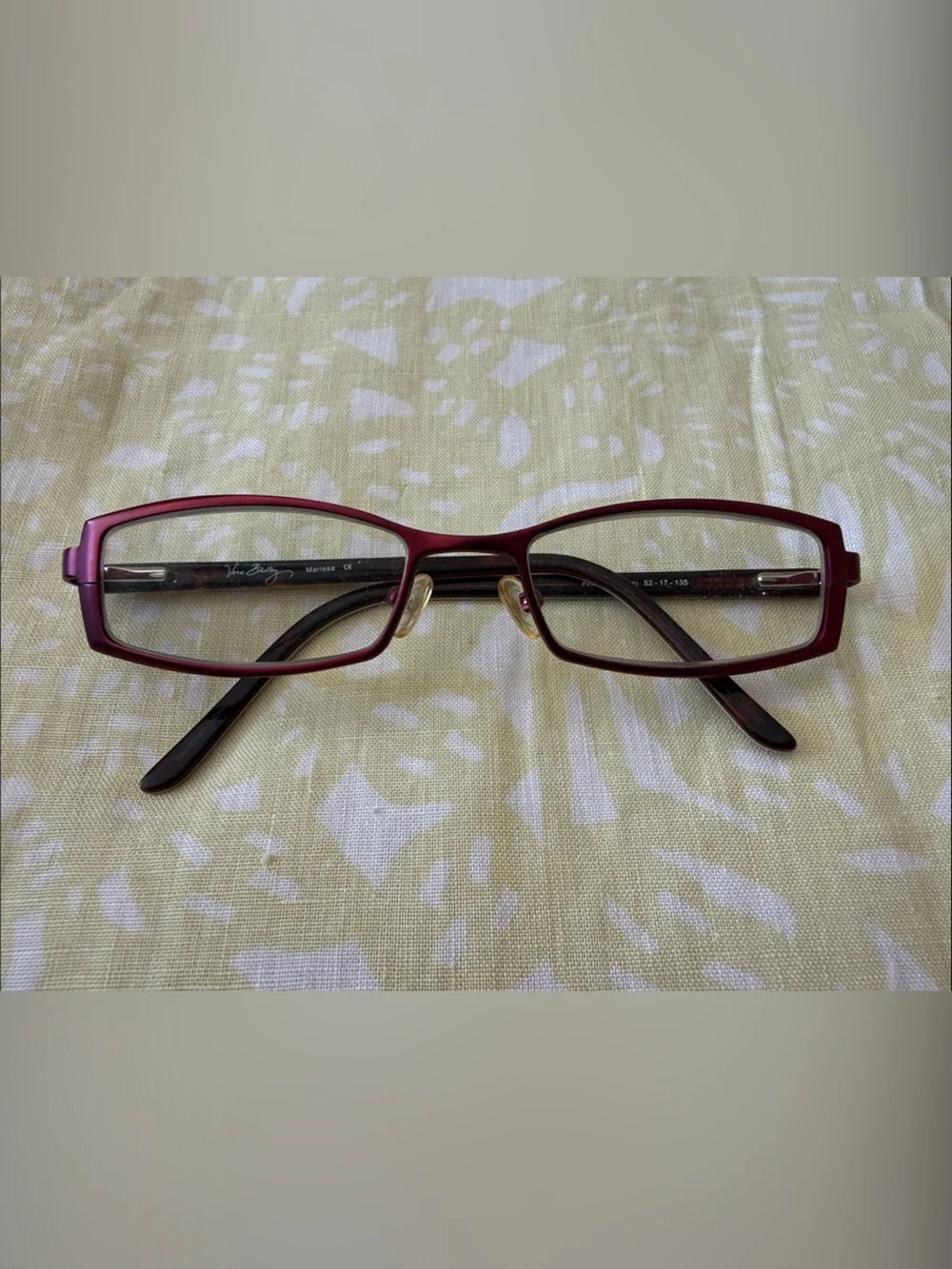 Vera Bradley Glasses in Burgundy with Paisley